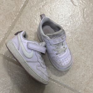 Nike Kids Light Gray Sneakers
